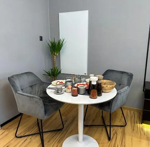 Direkt Bei Schoenbrunn! Appartement